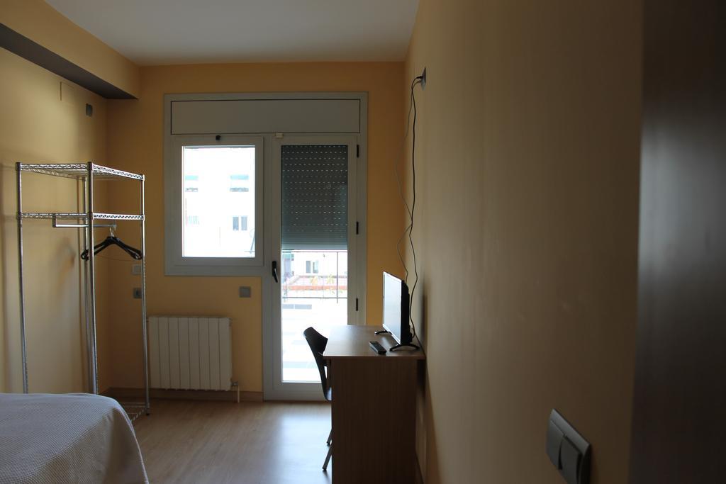 Hostal Cal Siles Эль-Прат-де-Льобрегат Экстерьер фото
